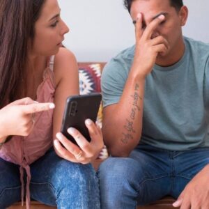 Como identificar traição emocional